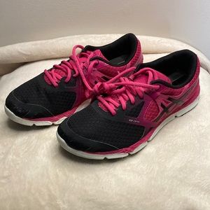 ASICS Fluid Axis 33-DFA woman’s size 8 pink/black/white shoes in good condition